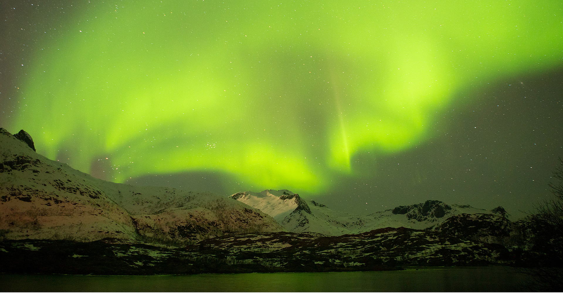 Como acontecem as auroras polares?